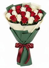 Букет Микс из красных и белых роз в Каменке Ивановской области