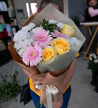 Букет цветов из:  Герберы, Розы и Хризантемы в Каменке Ивановской области