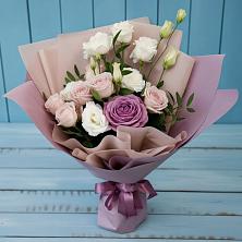 Букет цветов из:  Розы и Лизиантусы в Каменке Ивановской области