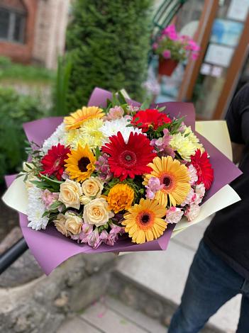 Букет цветов из: Герберы, Ромашки, Хризантемы, Розы и Подсолнухи в Каменке Ивановской области